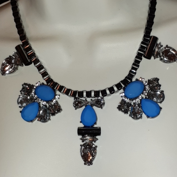 NWT Betsey Johnson Sweater Chain Necklace - Picture 2 of 8